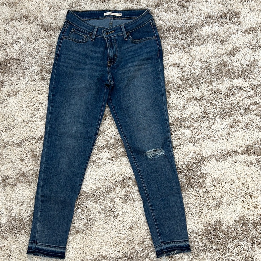 Levis